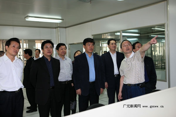 青春宝董事长_青春校园