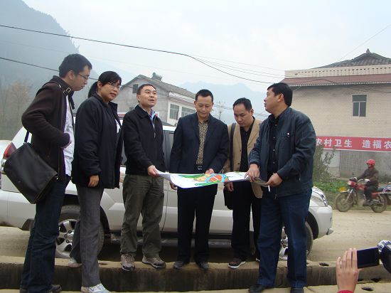 羊木镇人口_羊木镇东山庙村举办农民新村联欢晚会(2)