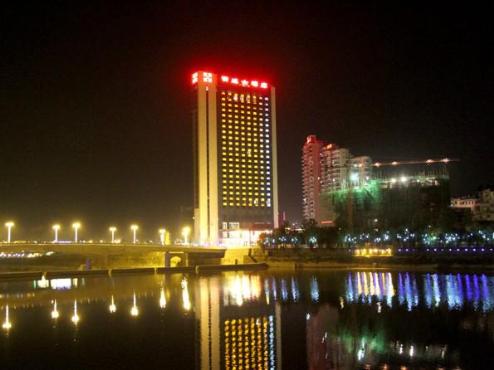 广元市天成大酒店坐落在广元市嘉陵江和南河交汇处,是四川天成集团图片