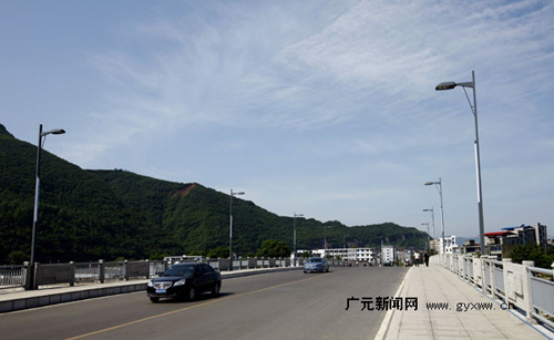 旺苍县城人口_S O S 旺苍县城告急(2)