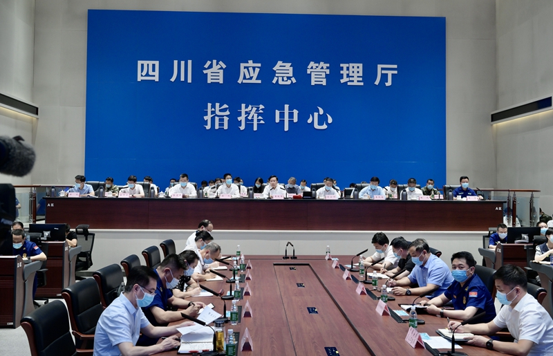 王晓晖主持召开泸定地震抢险救灾工作调度会强调 迅速行动起来全力做好抗震救灾工作 最大限度保障人民群众生命财产安全「相关图片」