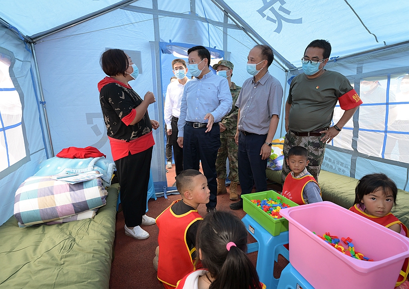 王晓晖在雅安市石棉县调研指导抗震救灾工作时强调 把总书记的深切关怀转化为强大力量 争分夺秒抢险救援尽快恢复正常生产生活秩序「相关图片」