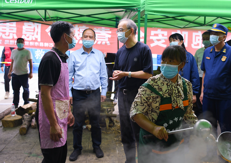 黄强赴雅安市石棉县指导抗震救灾工作并与王祥喜会商下一步重点工作 继续全力抢救生命加快恢复正常秩序 有序有力有效推进抗震救灾工作坚决打赢这场硬仗「相关图片」