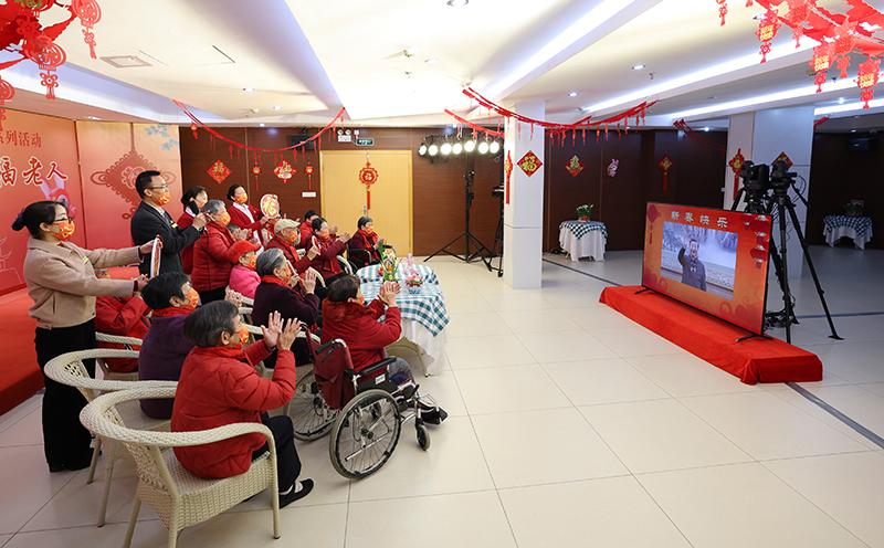 习近平春节前夕视频连线看望慰问基层干部群众 向全国各族人民致以新春的美好祝福 祝各族人民幸福安康 祝愿伟大祖国繁荣昌盛 李强蔡奇丁薛祥陪同看望慰问「相关图片」