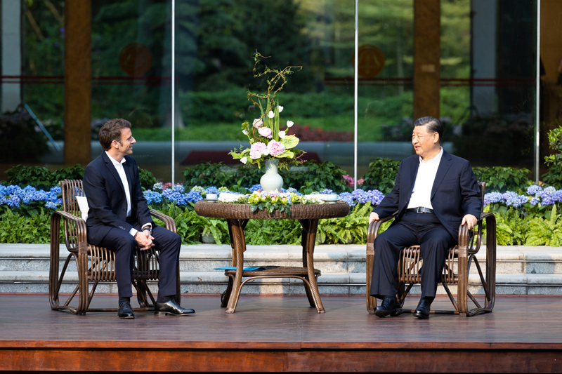 习近平同法国总统马克龙在广州非正式会晤「相关图片」