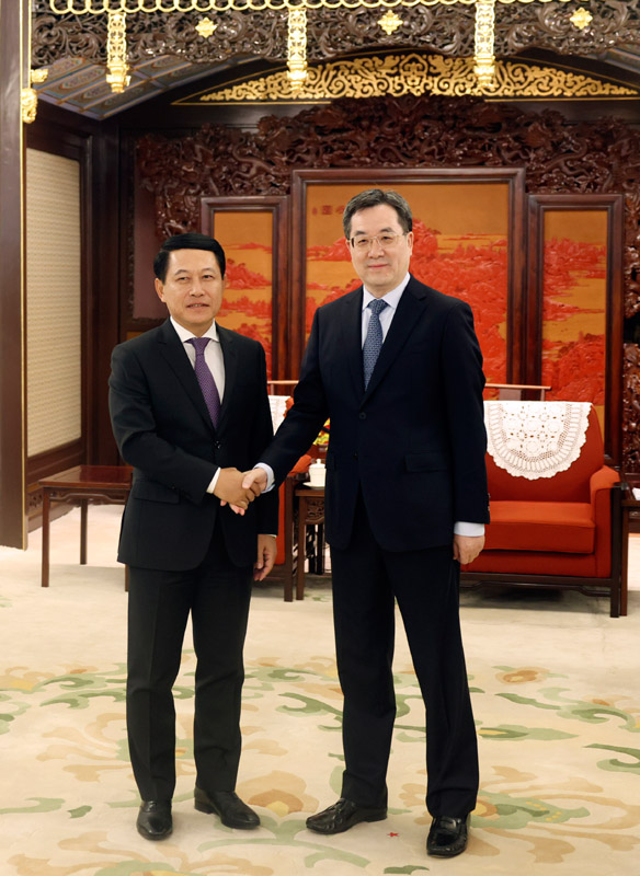 丁薛祥会见老挝副总理兼外长沙伦赛「相关图片」
