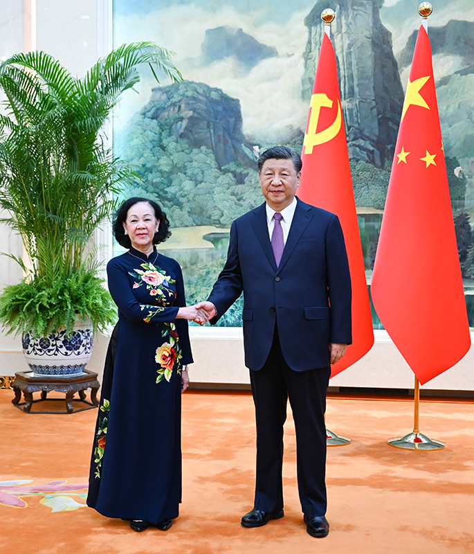 习近平会见越共中央政治局委员、中央书记处常务书记、中组部部长张氏梅「相关图片」