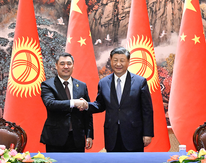 习近平同吉尔吉斯斯坦总统扎帕罗夫会谈「相关图片」