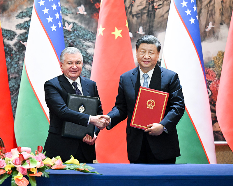 习近平同乌兹别克斯坦总统米尔济约耶夫会谈「相关图片」