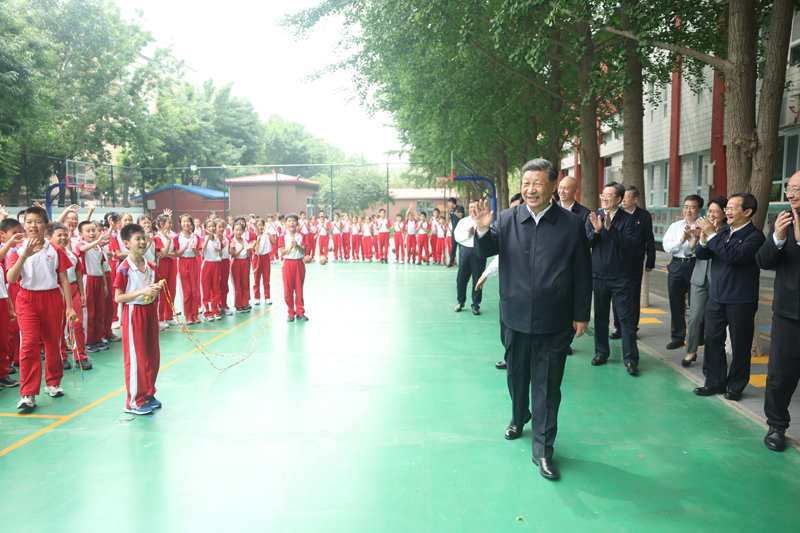 习近平在北京育英学校考察时强调 争当德智体美劳全面发展的新时代好儿童 向全国广大少年儿童祝贺“六一”国际儿童节快乐 蔡奇丁薛祥陪同考察「相关图片」