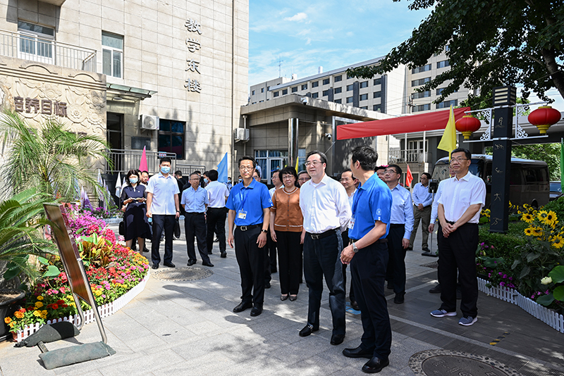 丁薛祥在检查2023年高考准备工作时强调： 以极端负责的精神做好高考组织工作 确保高考安全平稳顺利「相关图片」
