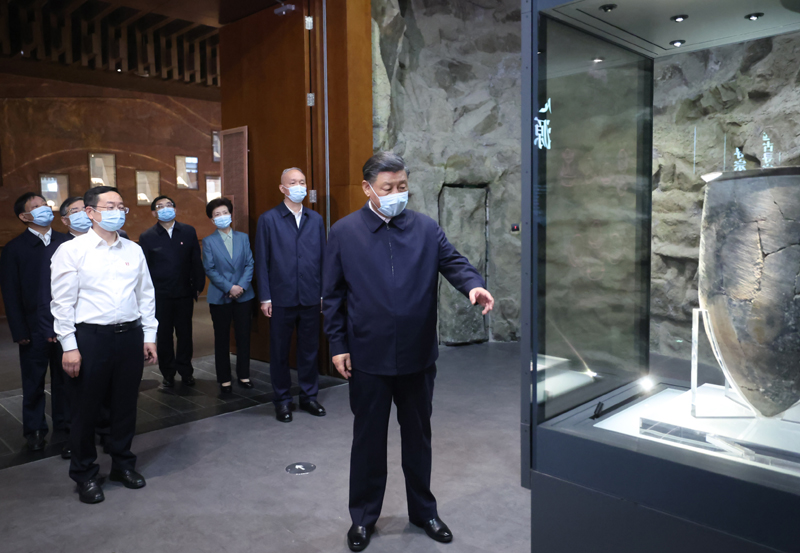 习近平在文化传承发展座谈会上强调 担负起新的文化使命 努力建设中华民族现代文明 蔡奇主持「相关图片」