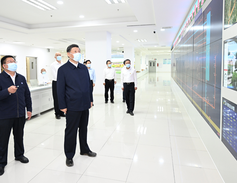 习近平在内蒙古巴彦淖尔考察并主持召开加强荒漠化综合防治 和推进“三北”等重点生态工程建设座谈会「相关图片」