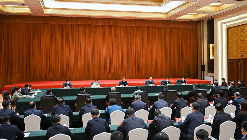 习近平在内蒙古考察时强调 把握战略定位坚持绿色发展 奋力书写中国式现代化内蒙古新篇章 蔡奇陪同考察「相关图片」