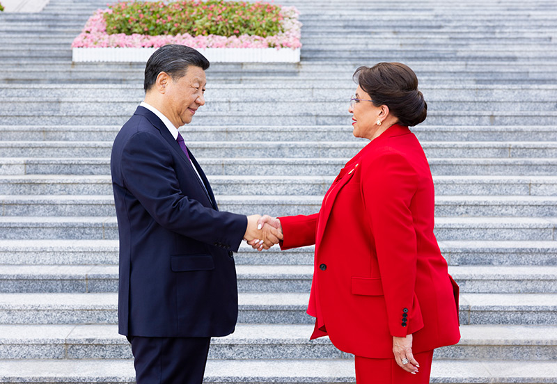 习近平同洪都拉斯总统卡斯特罗举行会谈「相关图片」