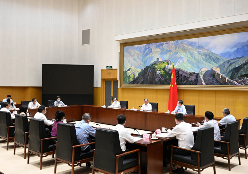 李强主持召开平台企业座谈会「相关图片」