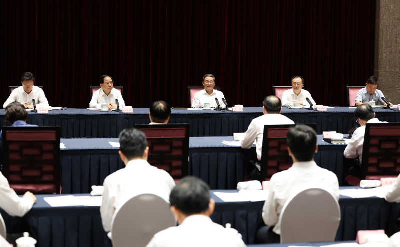 李强在上海市调研自贸试验区建设时强调 大力实施自贸试验区提升战略 积极开展高水平对外开放新探索「相关图片」