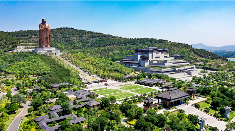 不断攀登新的思想高峰 ——深入学习和全面贯彻习近平新时代中国特色社会主义思想述评「相关图片」