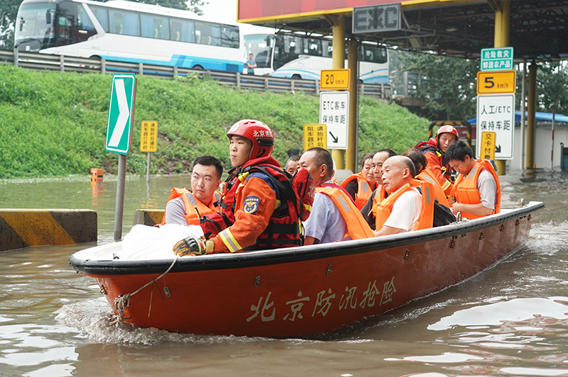 风雨同心 人民至上 ——以习近平同志为核心的党中央坚强有力指挥北京防汛抗洪救灾「相关图片」