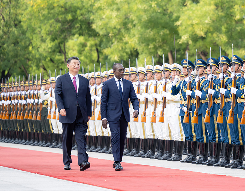 习近平同贝宁总统塔隆会谈「相关图片」