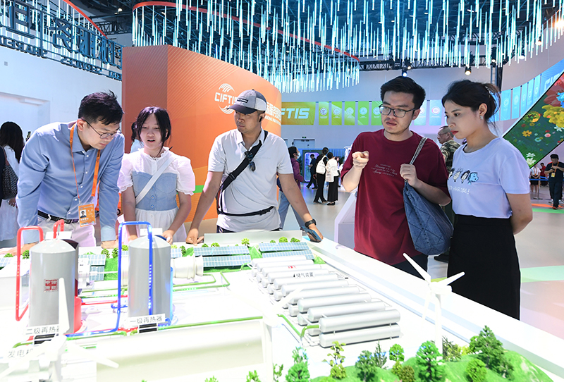 开放引领发展 合作共赢未来 ——习近平主席向2023年中国国际服务贸易交易会全球服务贸易峰会的致辞彰显中国开放合作信心「相关图片」