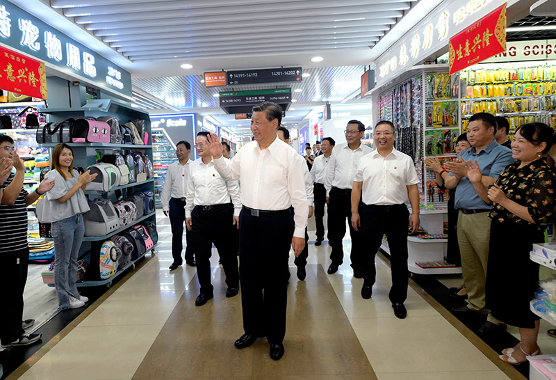 习近平在浙江考察时强调 始终干在实处走在前列勇立潮头 奋力谱写中国式现代化浙江新篇章 返京途中在山东枣庄考察 蔡奇陪同考察「相关图片」