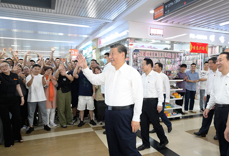 习近平在浙江考察时强调 始终干在实处走在前列勇立潮头 奋力谱写中国式现代化浙江新篇章 返京途中在山东枣庄考察 蔡奇陪同考察「相关图片」