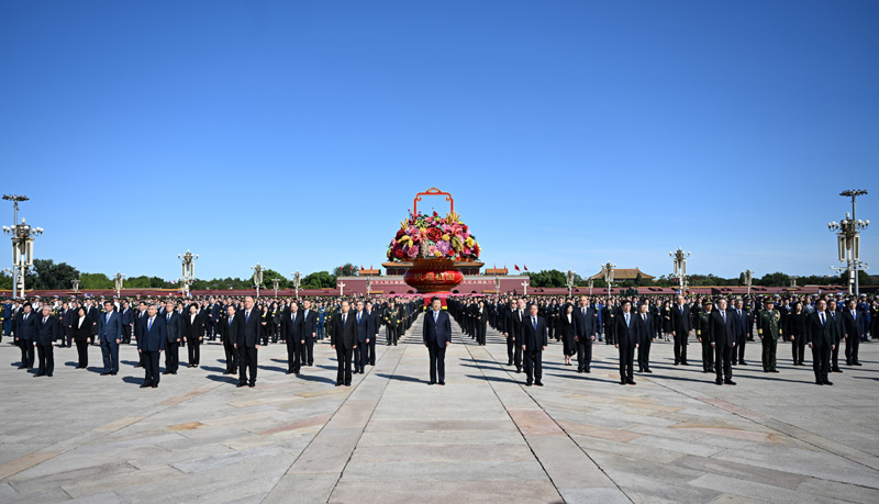 烈士纪念日向人民英雄敬献花篮仪式在京隆重举行 习近平李强赵乐际王沪宁蔡奇丁薛祥李希韩正出席「相关图片」