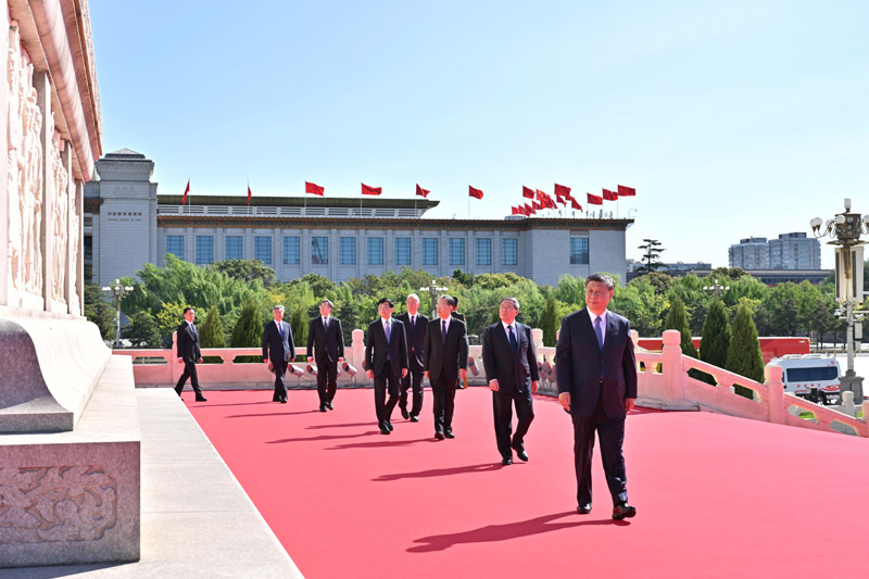 烈士纪念日向人民英雄敬献花篮仪式在京隆重举行 习近平李强赵乐际王沪宁蔡奇丁薛祥李希韩正出席「相关图片」