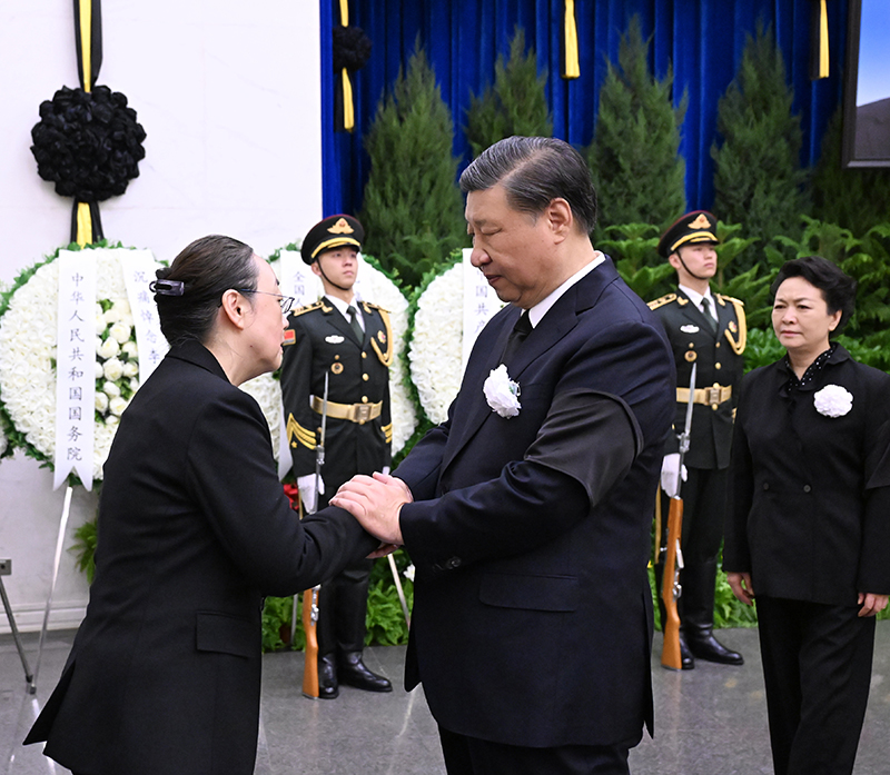 李克强同志遗体火化 习近平等到八宝山革命公墓送别「相关图片」