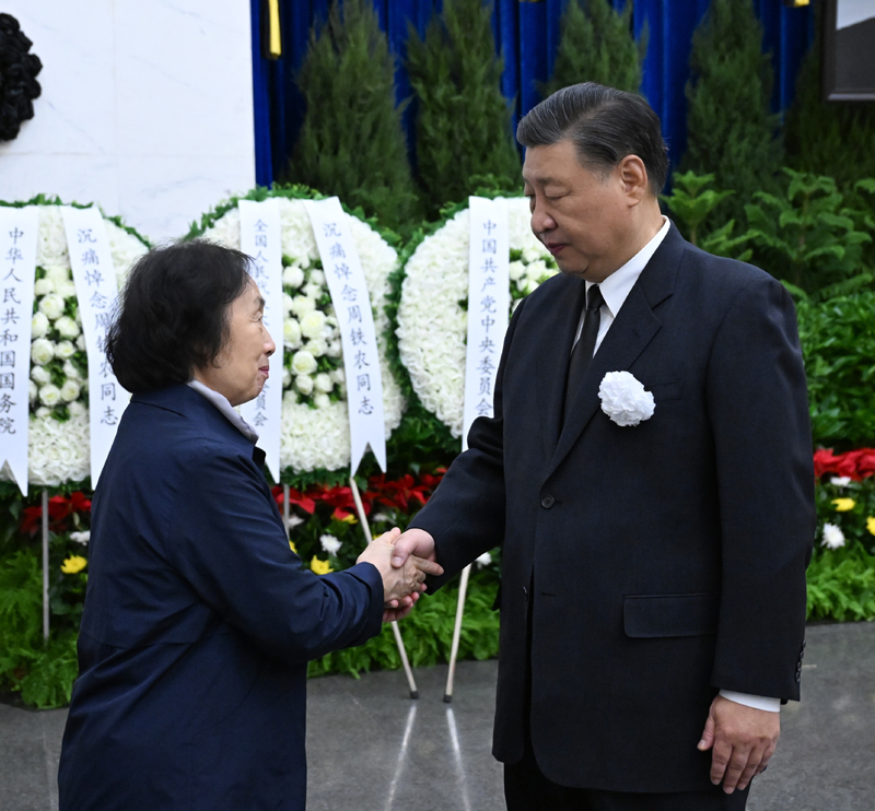 周铁农同志遗体火化 习近平等到八宝山革命公墓送别「相关图片」