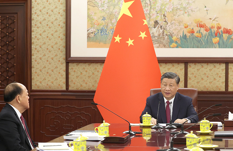 习近平听取贺一诚述职报告「相关图片」