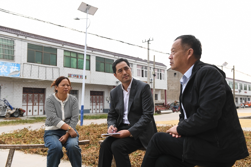永远在路上 ——以习近平同志为核心的党中央引领全面从严治党向纵深推进「相关图片」