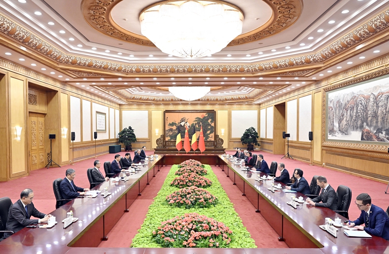 习近平会见比利时首相德克罗「相关图片」