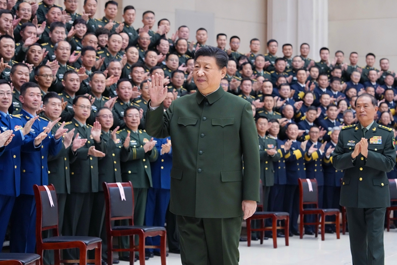 习近平春节前夕视察慰问驻天津部队 向全体人民解放军指战员武警部队官兵军队文职人员民兵预备役人员致以新春祝福「相关图片」