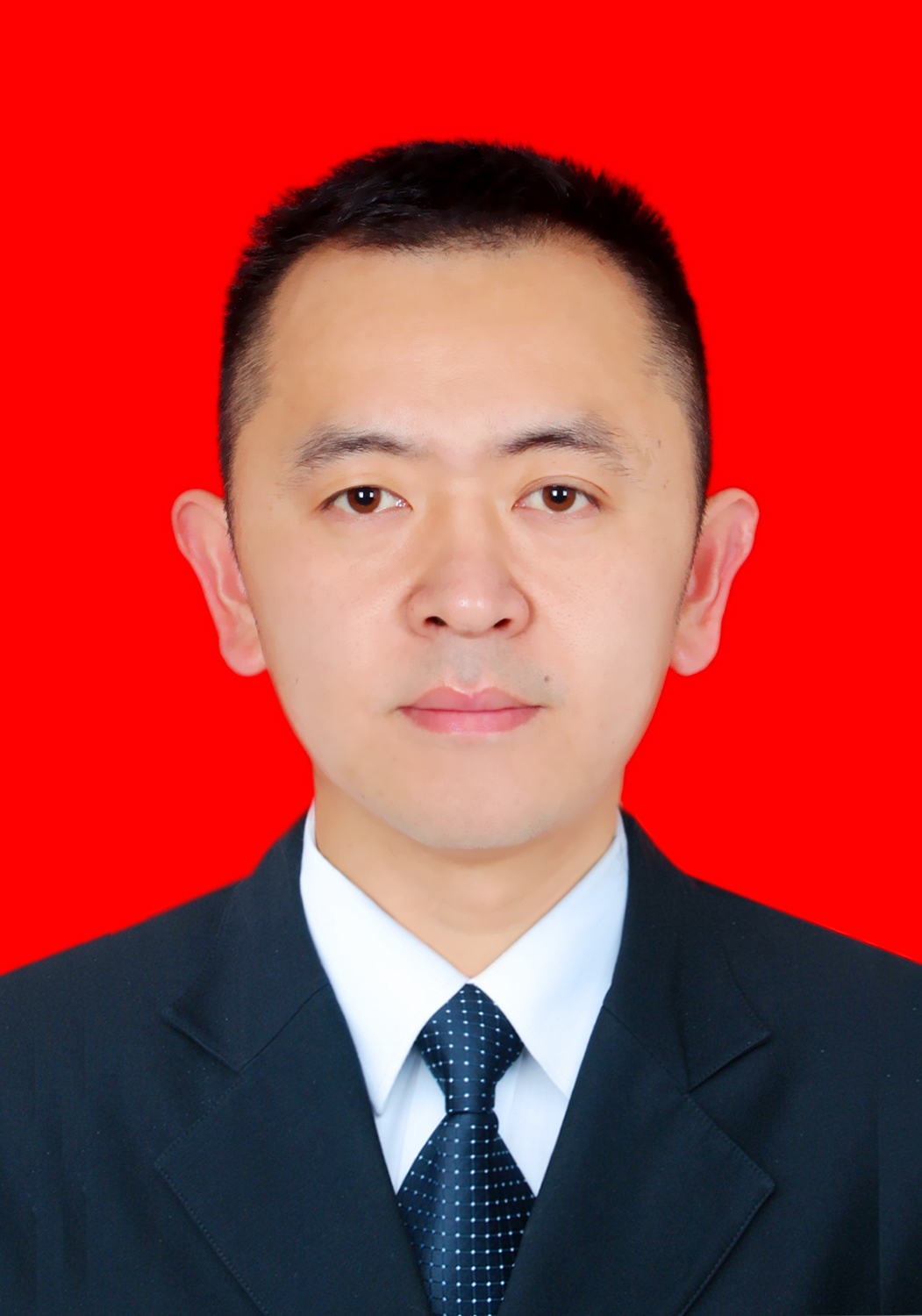 王   刚